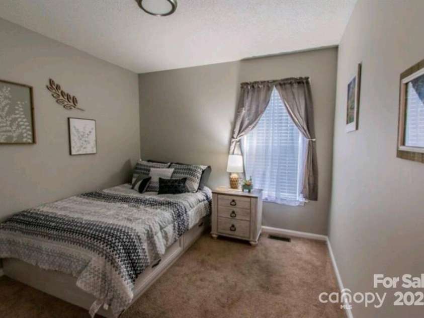 2551 Glenwood Street, Kannapolis, NC 28083.  MLS# CAR4252839, YatesRealty ID 9180. 