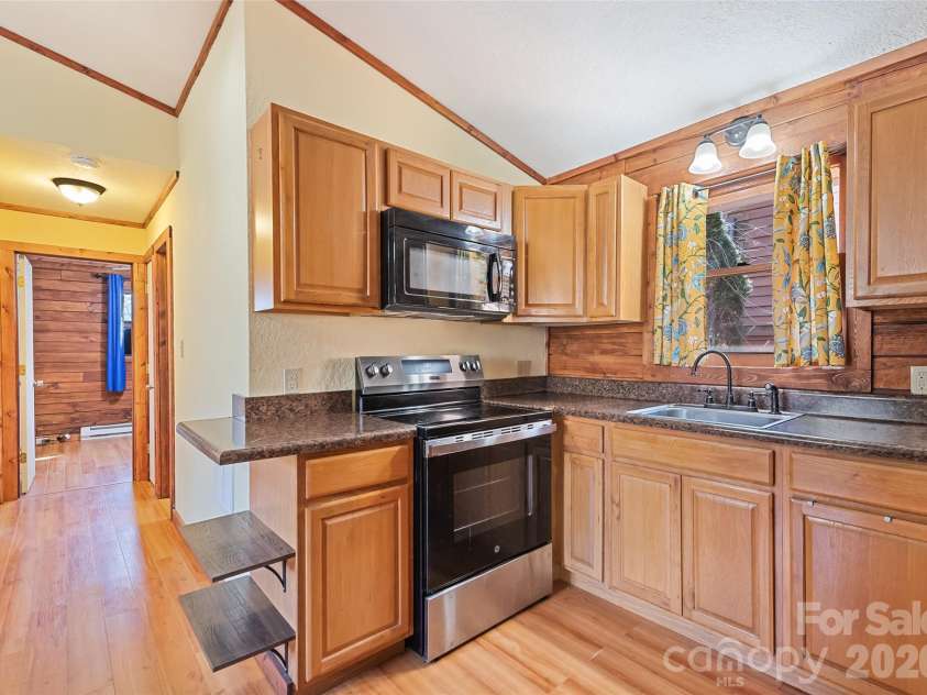 61 Shirdash Drive, Maggie Valley, NC 28751.  MLS# CAR4366174, YatesRealty ID 9181. 