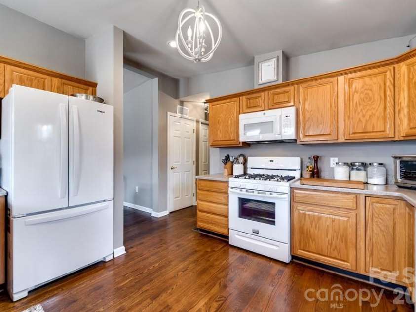 262 Sams Trail, Waynesville, NC 28786.  MLS# CAR4336440, YatesRealty ID 9184. 