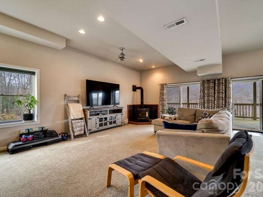 262 Sams Trail, Waynesville, NC 28786.  MLS# CAR4336440, YatesRealty ID 9184. 
