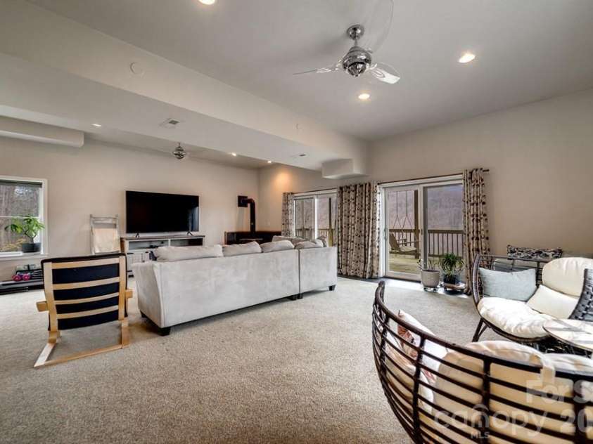 262 Sams Trail, Waynesville, NC 28786.  MLS# CAR4336440, YatesRealty ID 9184. 
