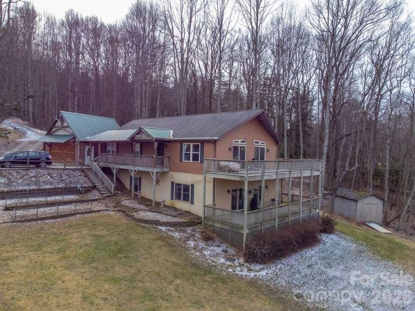 262 Sams Trail, Waynesville, NC 28786.  MLS# CAR4336440, YatesRealty ID 9184. 