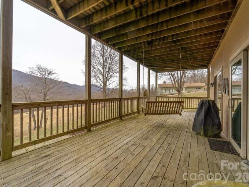 262 Sams Trail, Waynesville, NC 28786.  MLS# CAR4336440, YatesRealty ID 9184. 