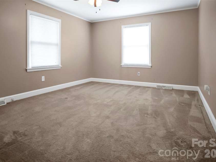 2108 Twin Avenue, Gastonia, NC 28052.  MLS# CAR4352379, YatesRealty ID 9185. 