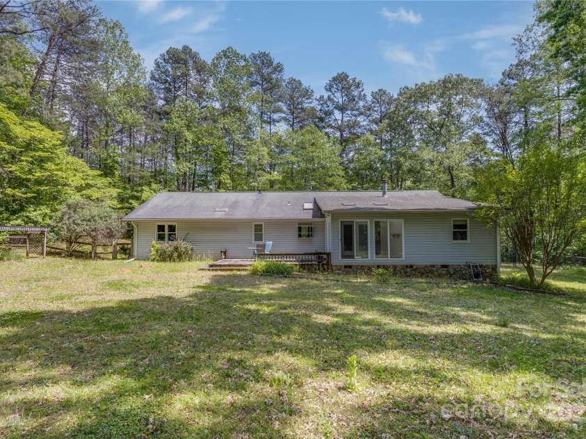 231 Stockwood Drive, Stanley, NC 28164.  MLS# CAR4252863, YatesRealty ID 9186. 
