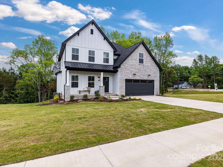 1500 Nectar Way, Kannapolis, NC 28083.  MLS# CAR4253065, YatesRealty ID 9187. 