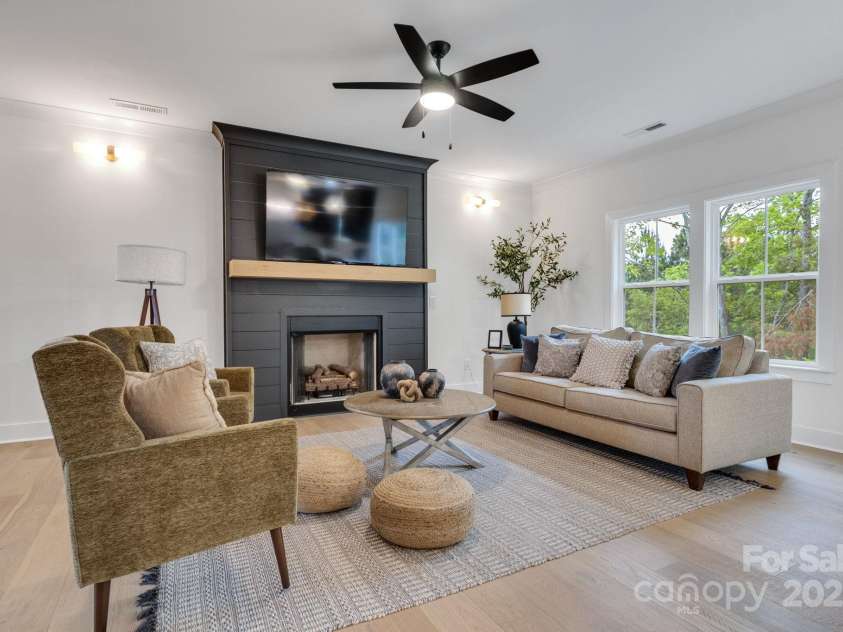 1500 Nectar Way, Kannapolis, NC 28083.  MLS# CAR4253065, YatesRealty ID 9187. Living room
