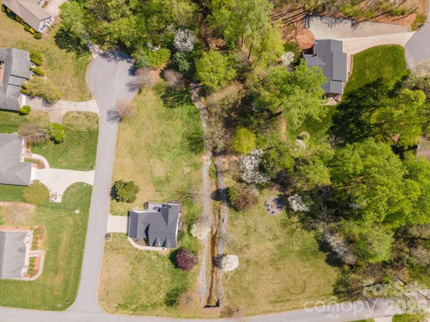 408 Mooreland Drive, Conover, NC 28613.  MLS# CAR4358662, YatesRealty ID 9188. 