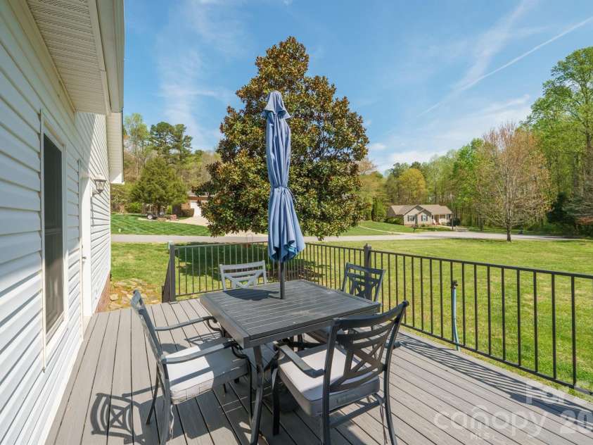 408 Mooreland Drive, Conover, NC 28613.  MLS# CAR4358662, YatesRealty ID 9188. 