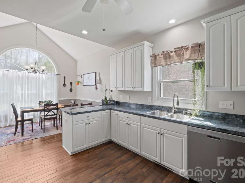 408 Mooreland Drive, Conover, NC 28613.  MLS# CAR4358662, YatesRealty ID 9188. 