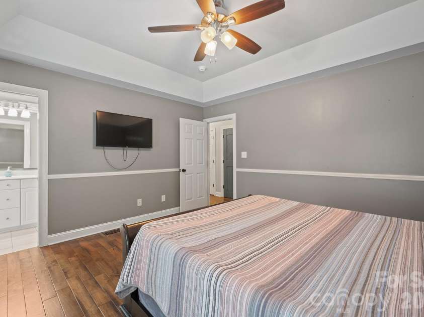 408 Mooreland Drive, Conover, NC 28613.  MLS# CAR4358662, YatesRealty ID 9188. 