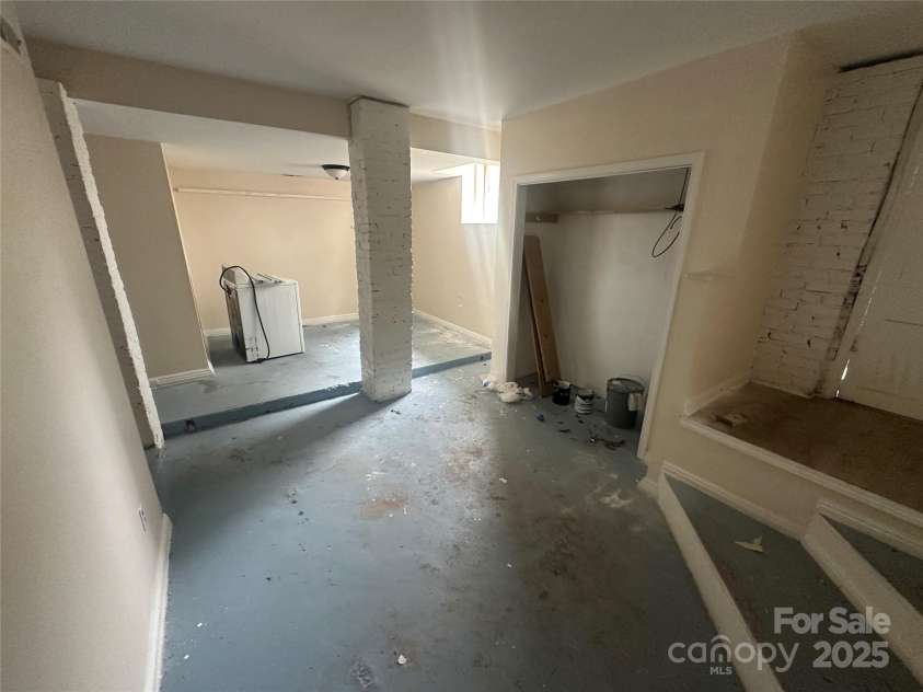 2503 Chapel Hill Road, Durham, NC 27707.  MLS# CAR4250057, YatesRealty ID 9189. 