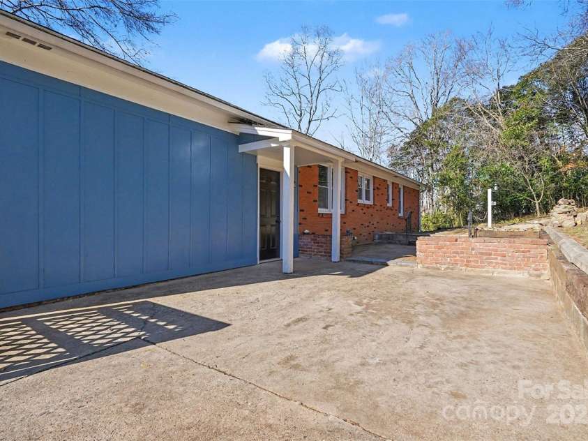 1320 Kings Circle, Shelby, NC 28150.  MLS# CAR4331877, YatesRealty ID 919. 