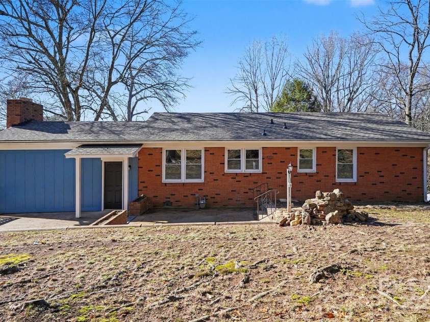 1320 Kings Circle, Shelby, NC 28150.  MLS# CAR4331877, YatesRealty ID 919. 