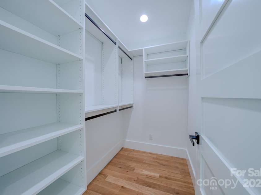 133 Grove Street, Asheville, NC 28801.  MLS# CAR4286313, YatesRealty ID 919. Second Floor Master Walk-in Closet