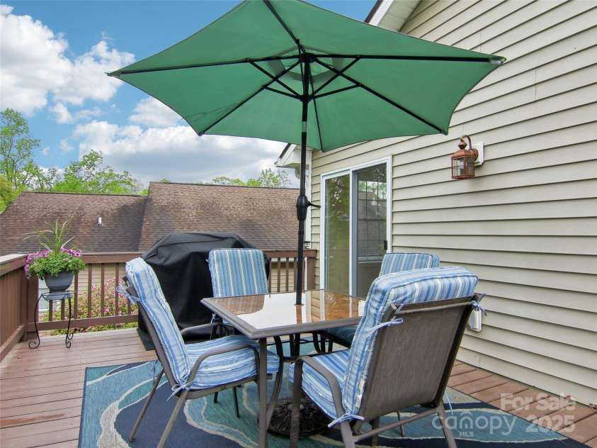 100 Creeks End Circle, Mills River, NC 28759.  MLS# CAR4252976, YatesRealty ID 9191. 