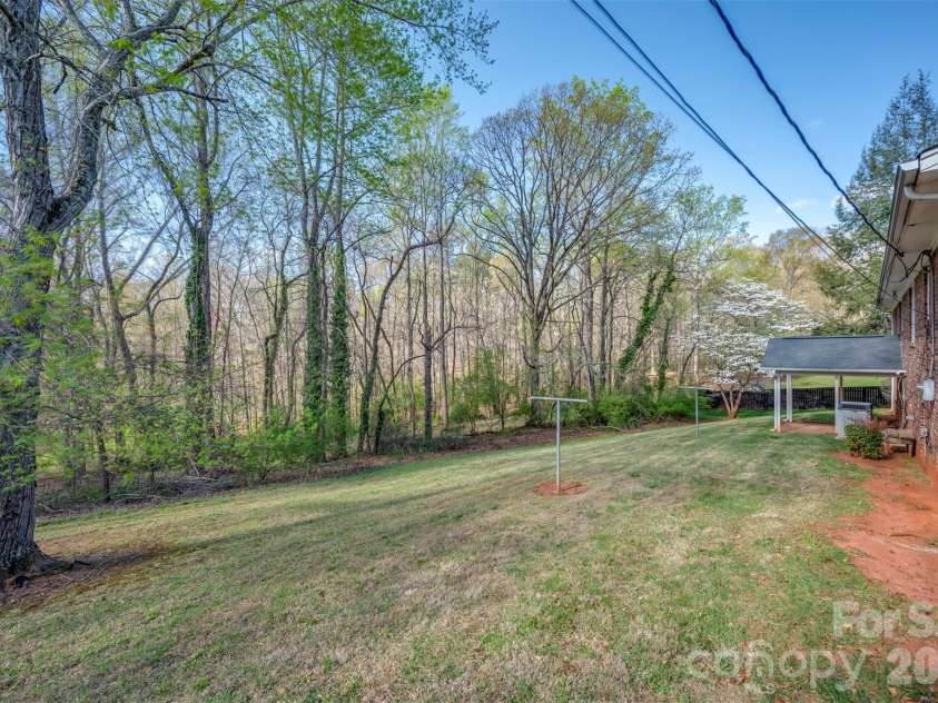 215 Windover Drive, Forest City, NC 28043.  MLS# CAR4362874, YatesRealty ID 9191. Beautiful Yard