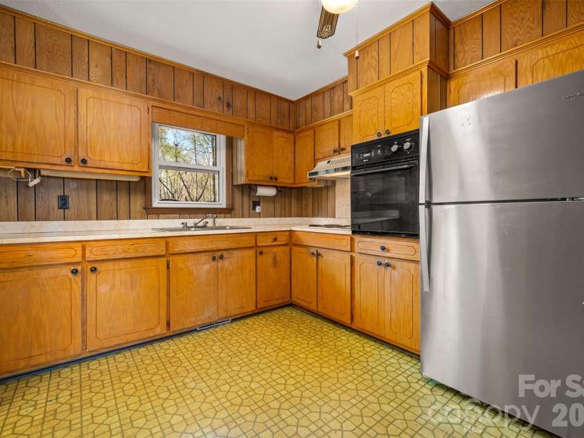 215 Windover Drive, Forest City, NC 28043.  MLS# CAR4362874, YatesRealty ID 9191. Kitchen