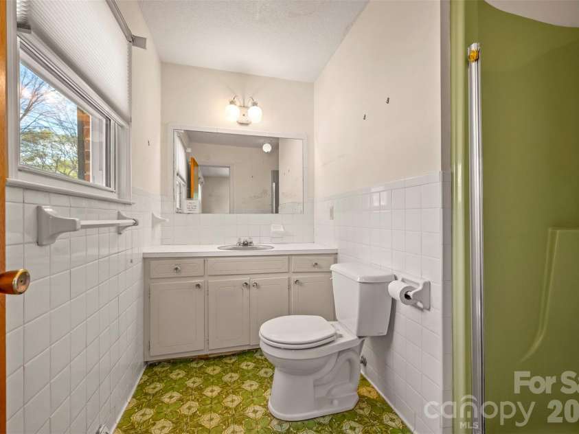215 Windover Drive, Forest City, NC 28043.  MLS# CAR4362874, YatesRealty ID 9191. Primary Bathroom