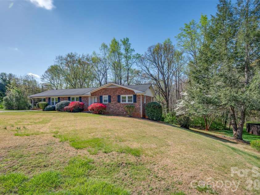 215 Windover Drive, Forest City, NC 28043.  MLS# CAR4362874, YatesRealty ID 9191. Ront of Home