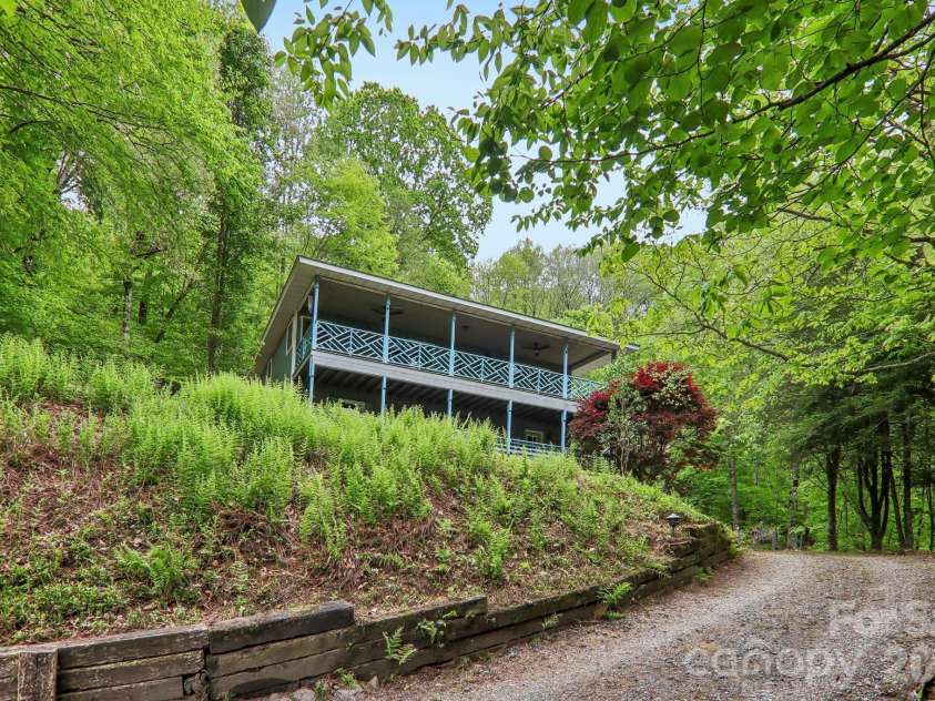 210 Spring Valley Drive, Mars Hill, NC 28754.  MLS# CAR4337752, YatesRealty ID 9192. 