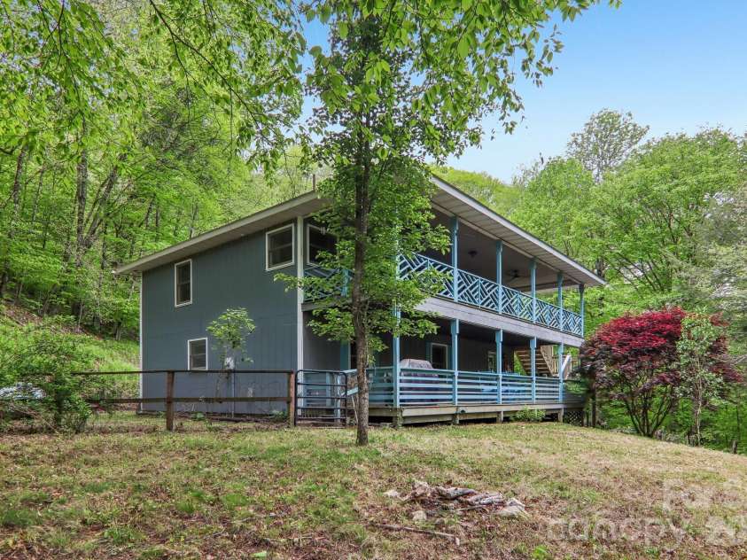 210 Spring Valley Drive, Mars Hill, NC 28754.  MLS# CAR4337752, YatesRealty ID 9192. Partial fenced in yard off of the lower deck