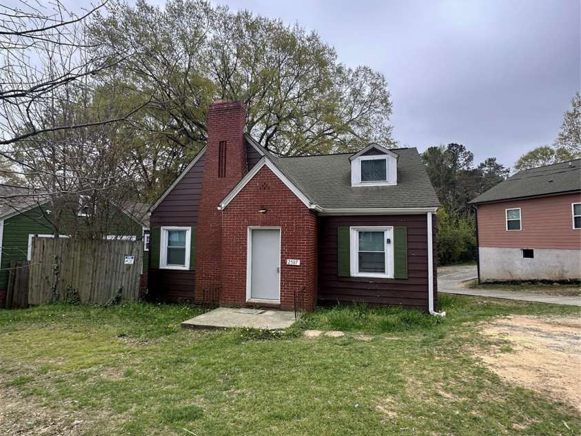 2507 Chapel Hill Road, Durham, NC 27707.  MLS# CAR4250051, YatesRealty ID 9192. 
