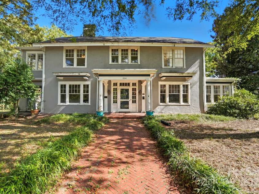 504 York Street, Gastonia, NC 28052.  MLS# CAR4313716, YatesRealty ID 9193. 