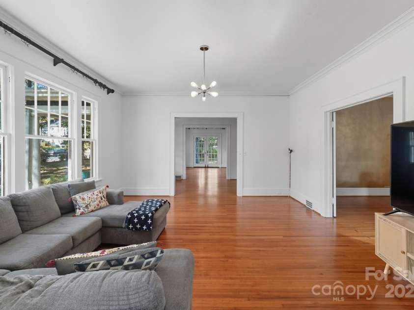 504 York Street, Gastonia, NC 28052.  MLS# CAR4313716, YatesRealty ID 9193. 