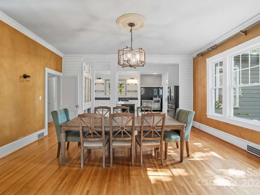504 York Street, Gastonia, NC 28052.  MLS# CAR4313716, YatesRealty ID 9193. 