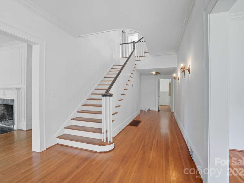 504 York Street, Gastonia, NC 28052.  MLS# CAR4313716, YatesRealty ID 9193. 