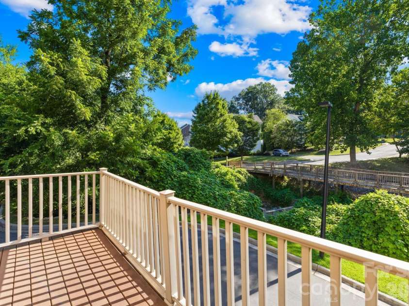 605 Village Main Circle, Davidson, NC 28036.  MLS# CAR4364867, YatesRealty ID 9194. 