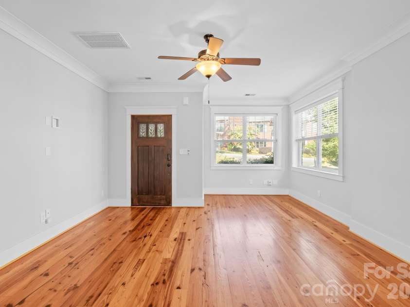 605 Village Main Circle, Davidson, NC 28036.  MLS# CAR4364867, YatesRealty ID 9194. 