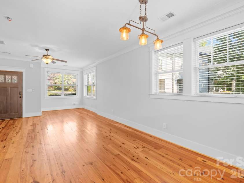 605 Village Main Circle, Davidson, NC 28036.  MLS# CAR4364867, YatesRealty ID 9194. 