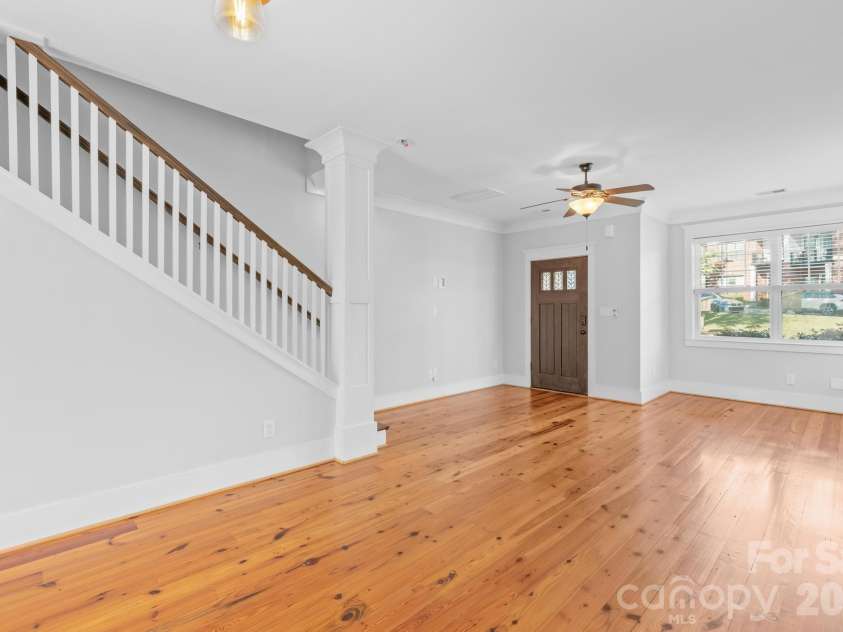 605 Village Main Circle, Davidson, NC 28036.  MLS# CAR4364867, YatesRealty ID 9194. 