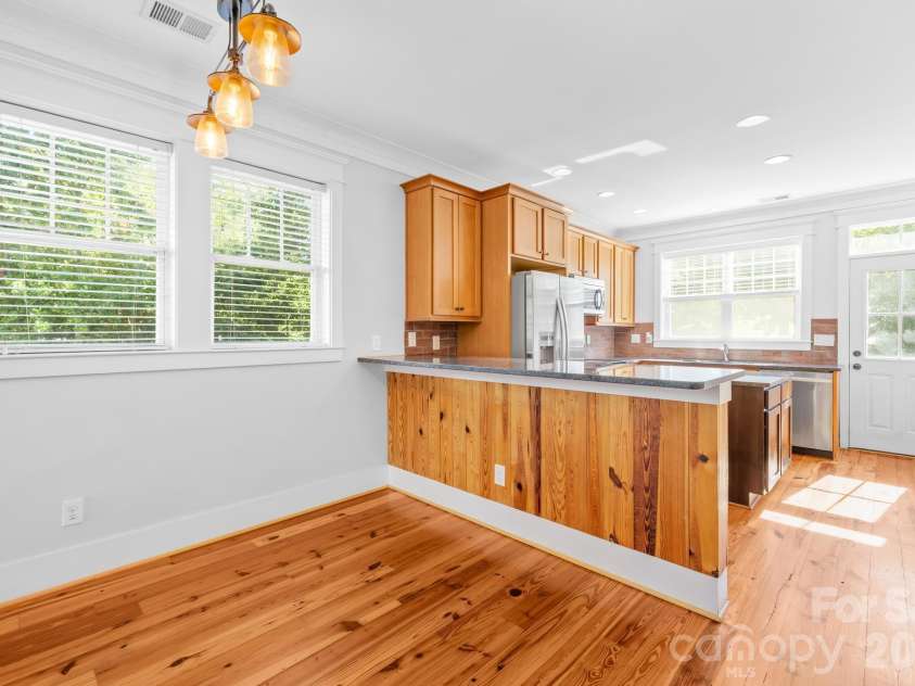605 Village Main Circle, Davidson, NC 28036.  MLS# CAR4364867, YatesRealty ID 9194. 