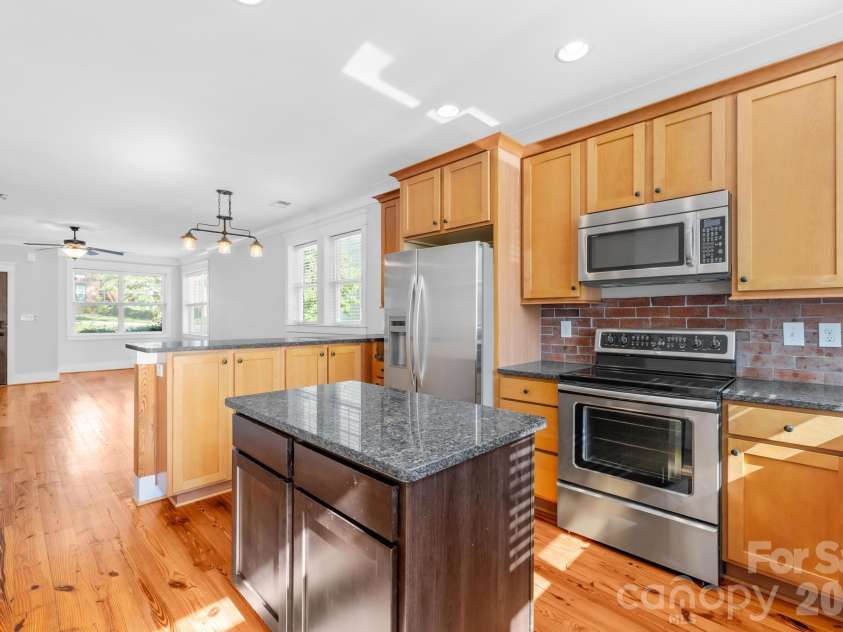 605 Village Main Circle, Davidson, NC 28036.  MLS# CAR4364867, YatesRealty ID 9194. 