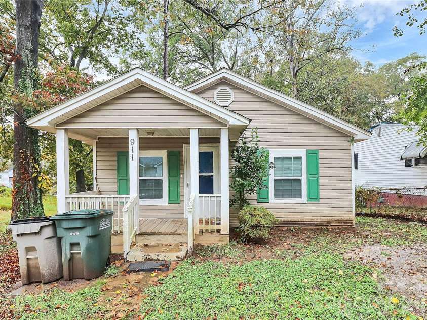 911 Ransom Avenue, Gastonia, NC 28052.  MLS# CAR4365346, YatesRealty ID 9195. 