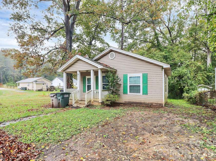 911 Ransom Avenue, Gastonia, NC 28052.  MLS# CAR4365346, YatesRealty ID 9195. 