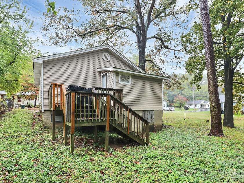 911 Ransom Avenue, Gastonia, NC 28052.  MLS# CAR4365346, YatesRealty ID 9195. 