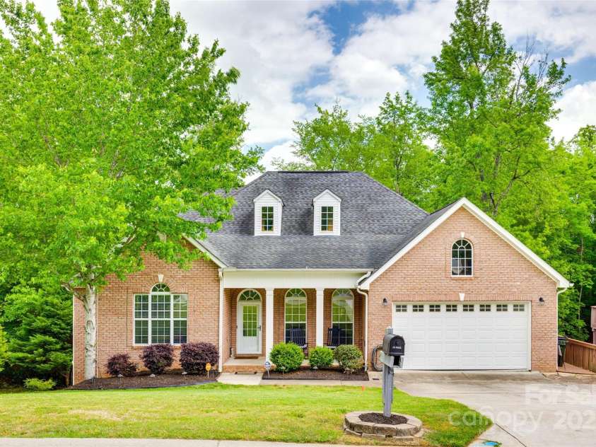 1342 Crown Ridge Drive, Fort Mill, SC 29708.  MLS# CAR4251676, YatesRealty ID 9199. 
