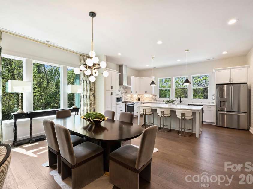 1500 Hawthorne Lane, Charlotte, NC 28205.  MLS# CAR4364740, YatesRealty ID 9199. 