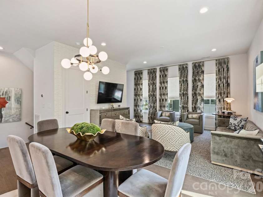 1500 Hawthorne Lane, Charlotte, NC 28205.  MLS# CAR4364740, YatesRealty ID 9199. 