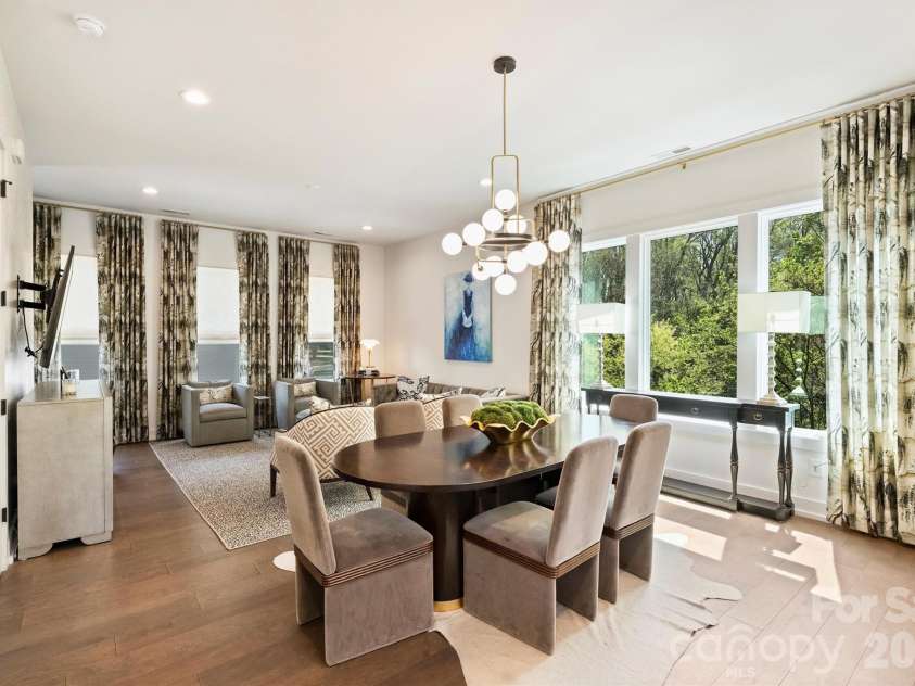 1500 Hawthorne Lane, Charlotte, NC 28205.  MLS# CAR4364740, YatesRealty ID 9199. 