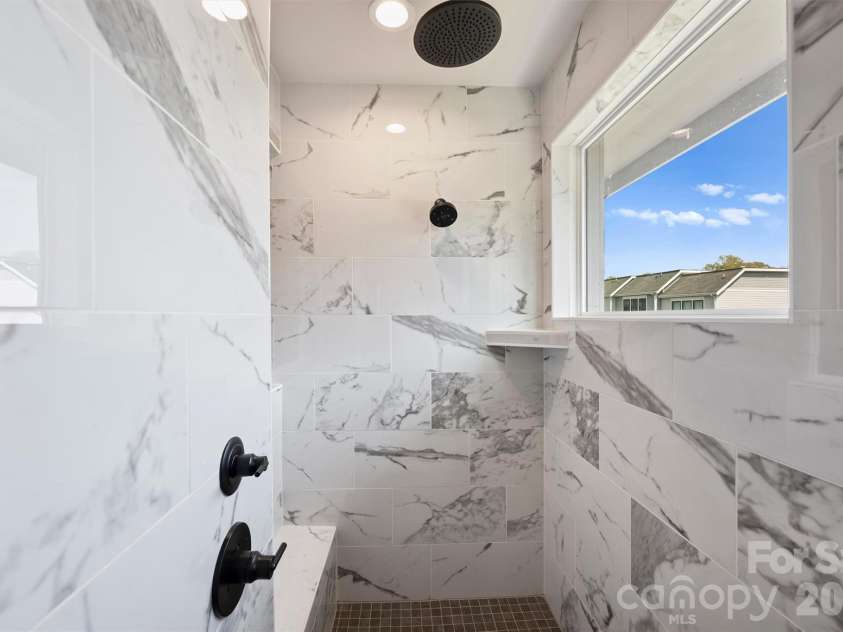 1500 Hawthorne Lane, Charlotte, NC 28205.  MLS# CAR4364740, YatesRealty ID 9199. Primary Shower