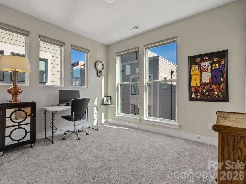 1621 Cannon View Lane, Charlotte, NC 28208.  MLS# CAR4364088, YatesRealty ID 9200. 