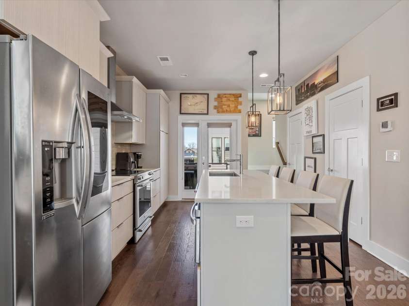 1621 Cannon View Lane, Charlotte, NC 28208.  MLS# CAR4364088, YatesRealty ID 9200. 