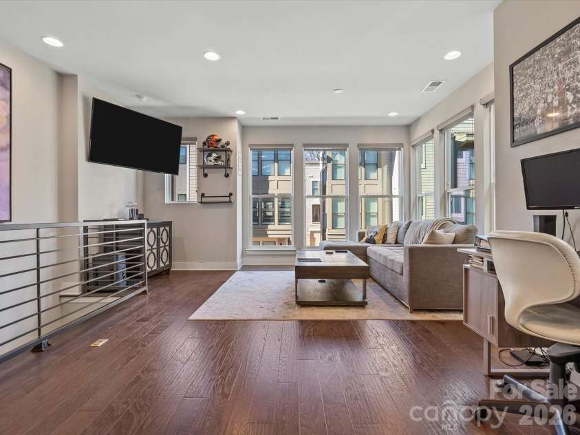 1621 Cannon View Lane, Charlotte, NC 28208.  MLS# CAR4364088, YatesRealty ID 9200. 