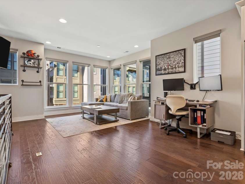 1621 Cannon View Lane, Charlotte, NC 28208.  MLS# CAR4364088, YatesRealty ID 9200. 