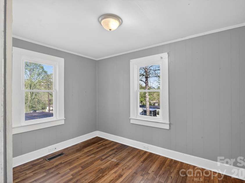 713 Prospect Street, Lenoir, NC 28645.  MLS# CAR4366219, YatesRealty ID 9201. 